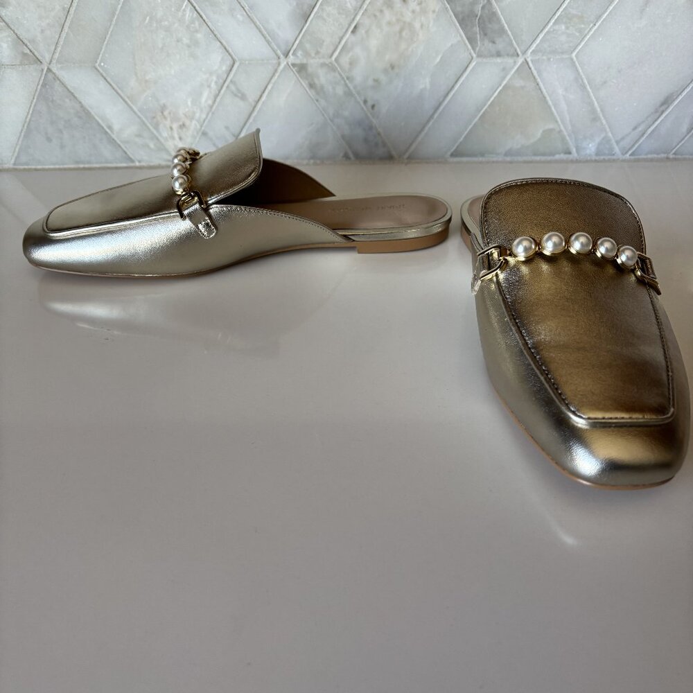 Stuart Weitzman Gold Perla Flat Mule Pearl Chain Size 8 New - Picture 1 of 10